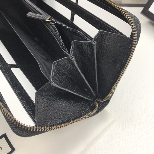 グッチ財布 レプリカ着用イメージ